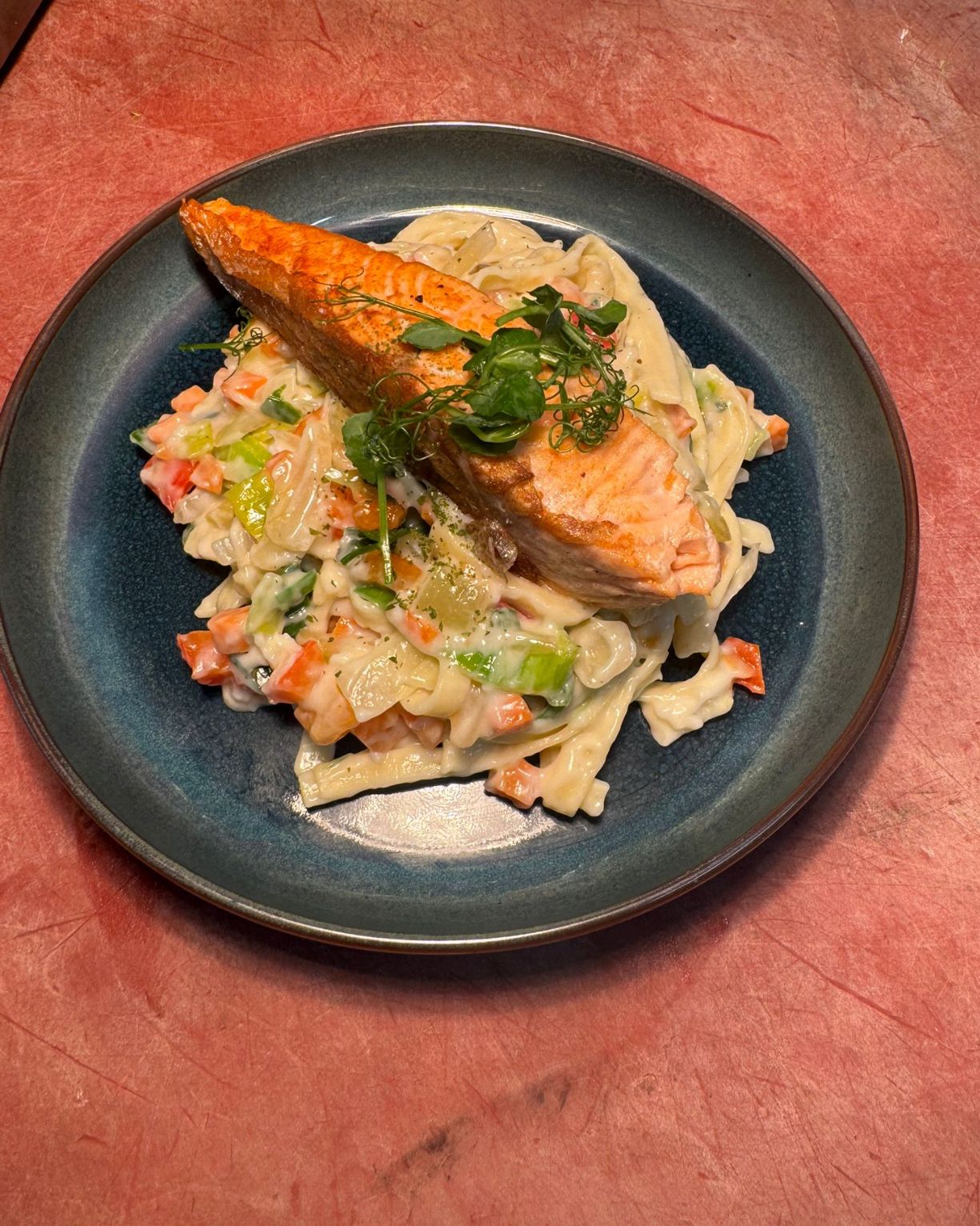 Tagliatelle met zalm en citroenroomsaus